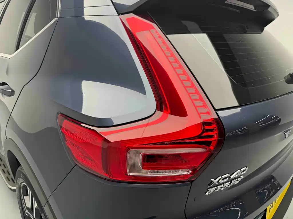 Volvo XC40 2022 T4 AWD Momentum