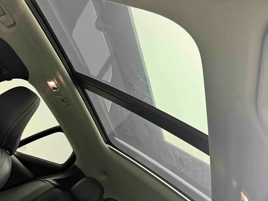 Volvo XC40 2022 T4 AWD Momentum