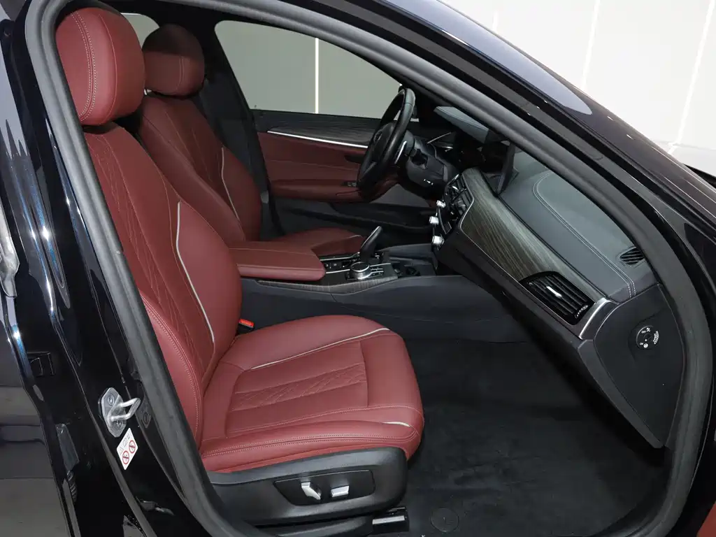BMW 5 Series 2022 Facelift 530Li Leading Edition M Sport Package