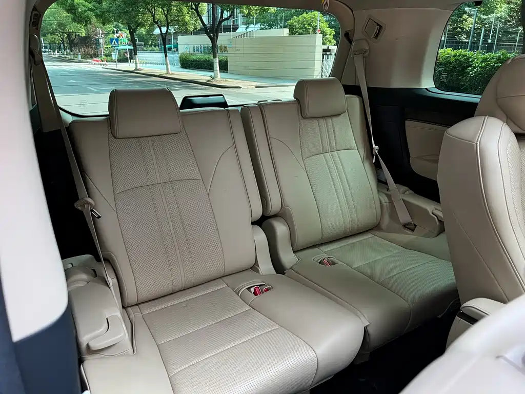 Toyota Vellfire 2019 Hybrid 2.5L HV Premium Edition