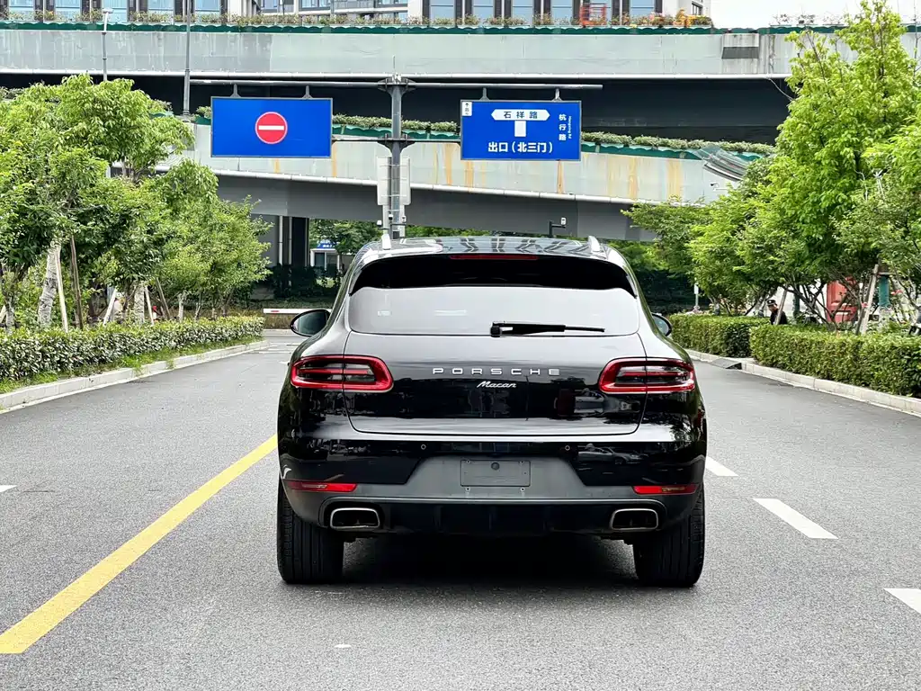 Porsche Macan 2.0T 2016
