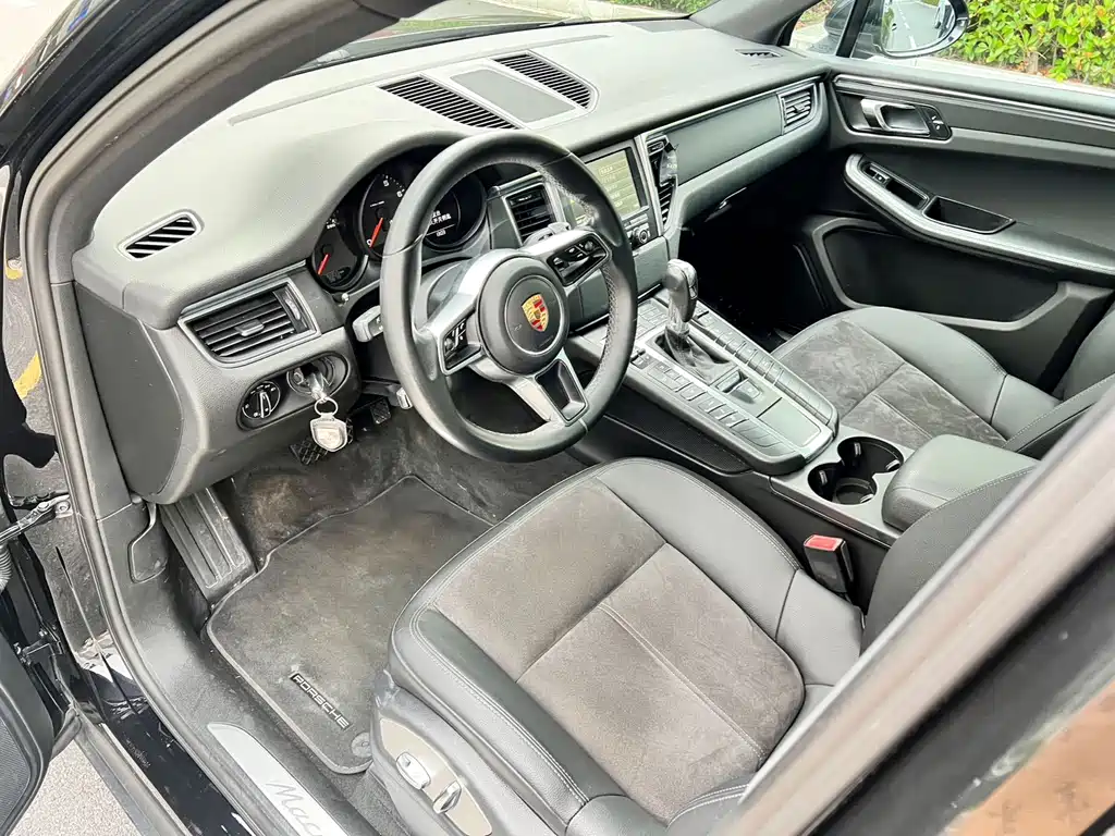 Porsche Macan 2.0T 2016