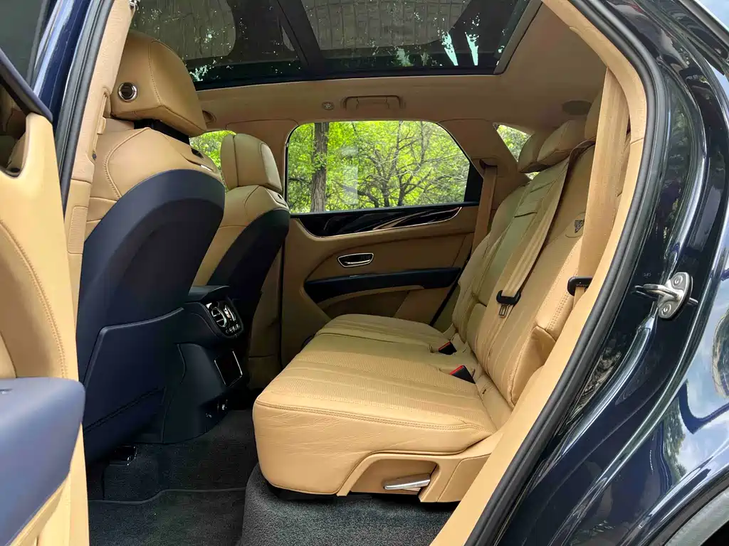 Bentley Bentayga 2024 4.0T V8