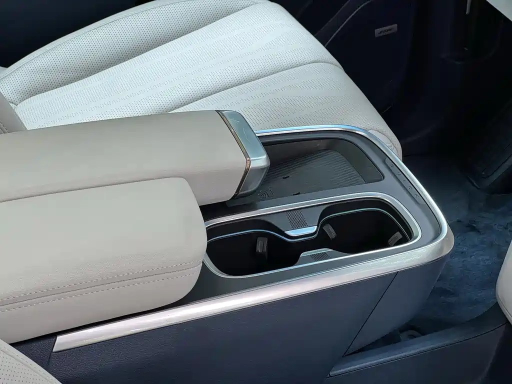 Buick Century 2025 2.0T 7-Seater Yunshi Edition