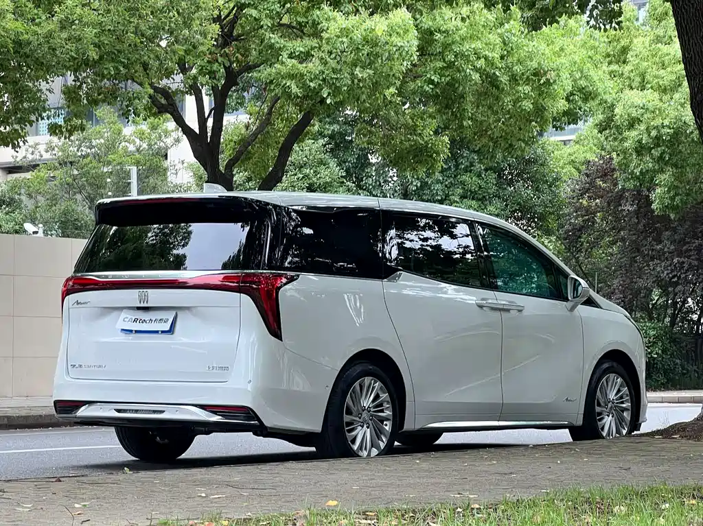 Buick Century 2025 2.0T 7-Seater Yunshi Edition