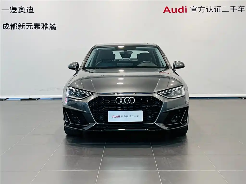 Audi A4L 2023 40 TFSI Sport