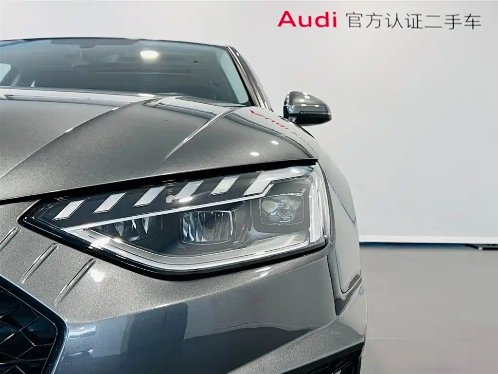 Audi A4L 2023 40 TFSI Sport