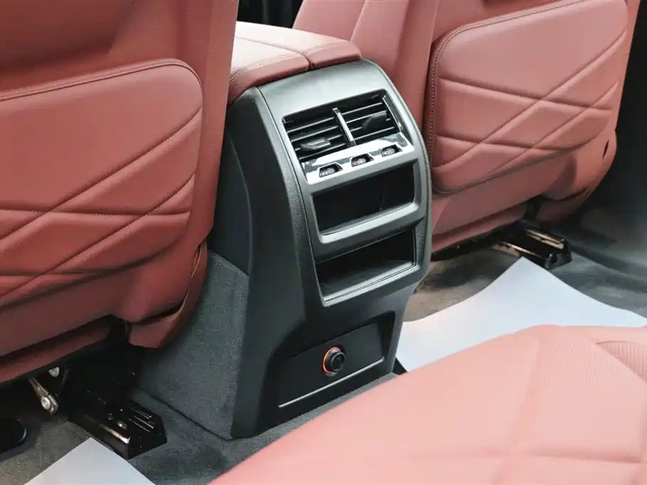 BMW X5 2025 xDrive30Li M Sport Night Edition