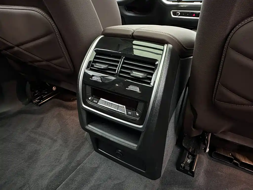 BMW X5 2026 xDrive 40Li M Sport Night Edition