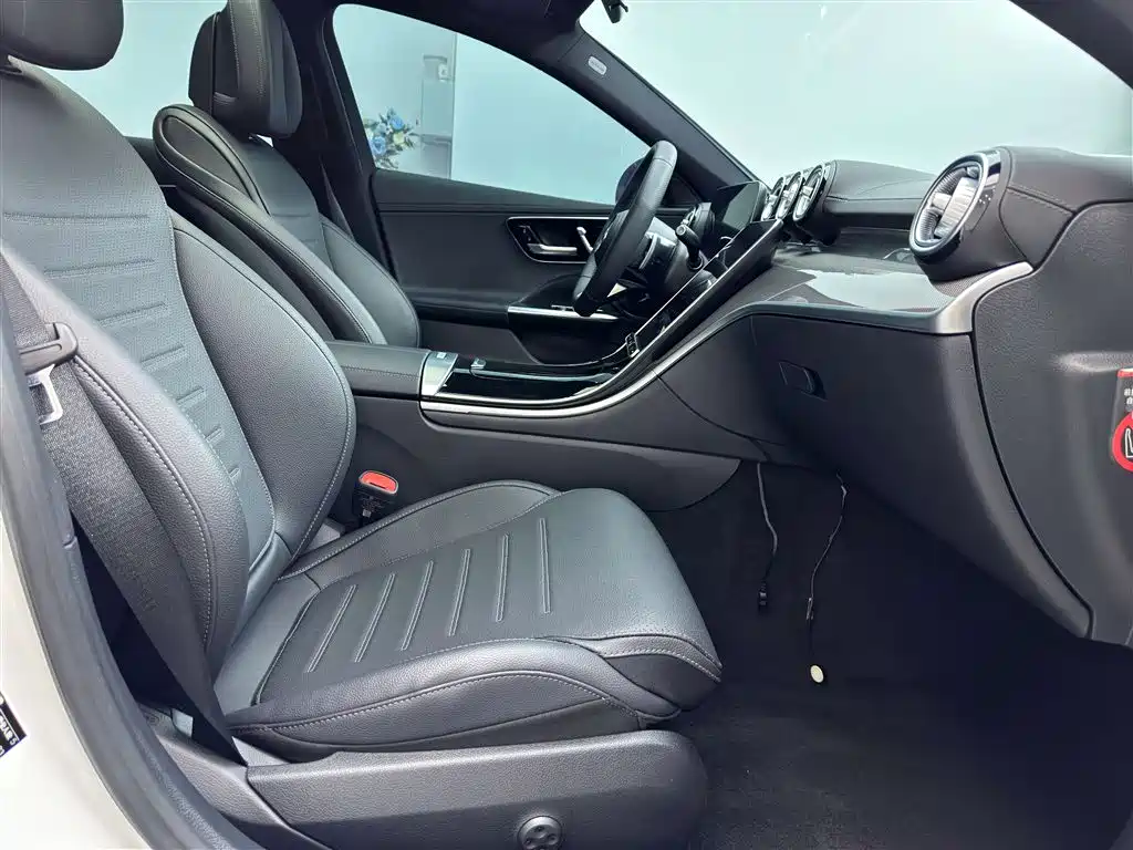 Mercedes-Benz C-Class 2025 C 260 L Sport