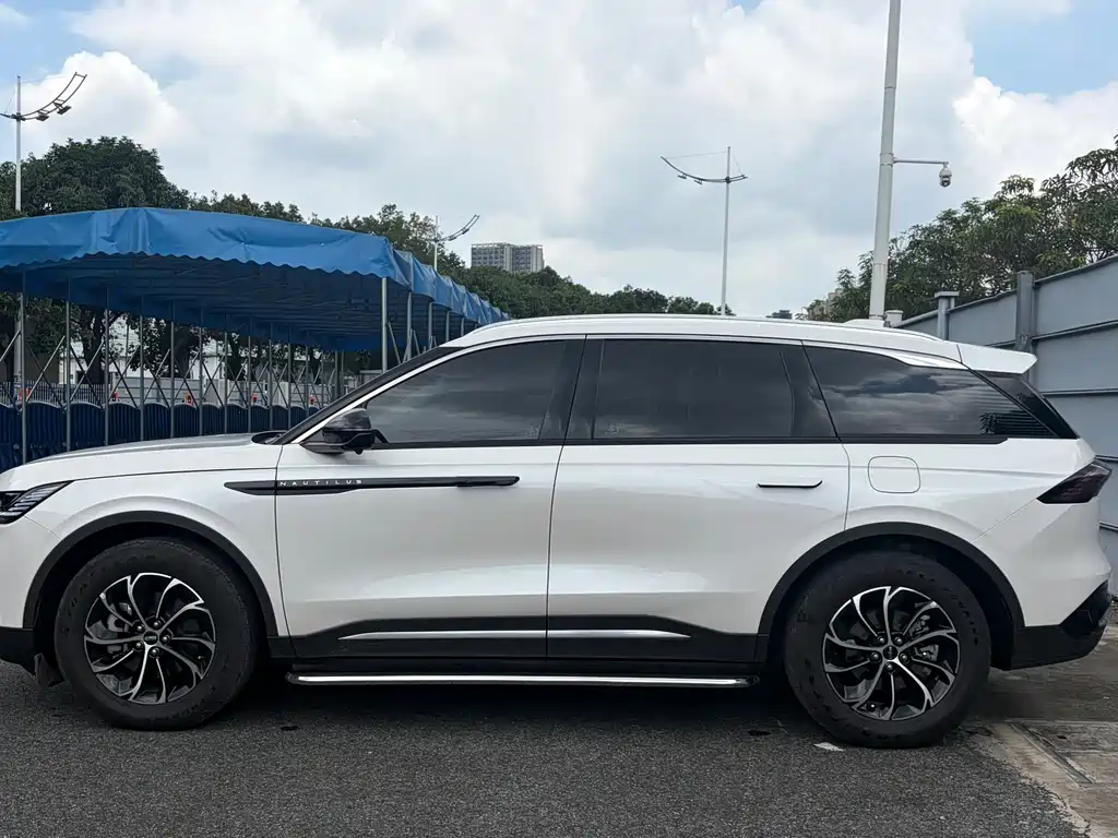 Lincoln Nautilus 2025 2.0T AWD Reserve Edition