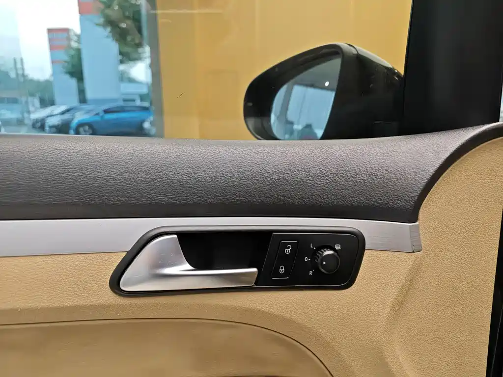 Volkswagen Touran 2011 1.4T Manual Zhishang Edition 5-seater