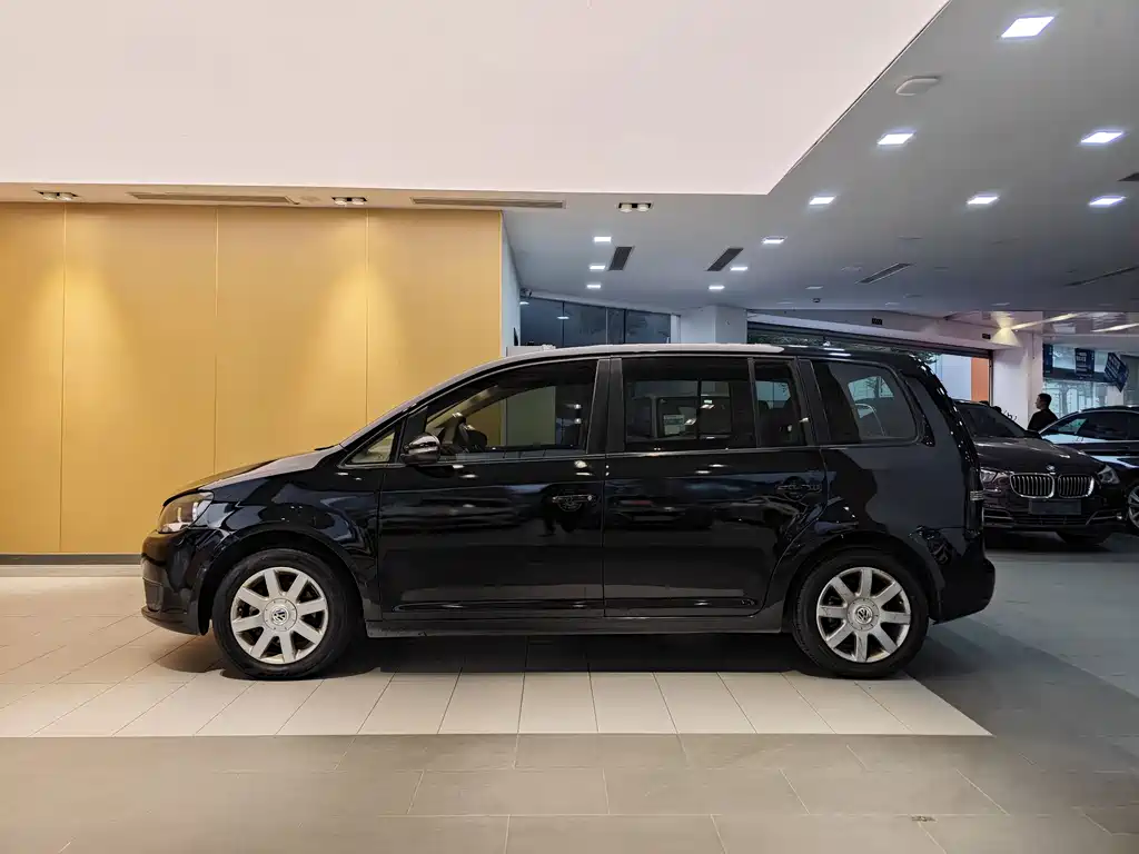 Volkswagen Touran 2011 1.4T Manual Zhishang Edition 5-seater