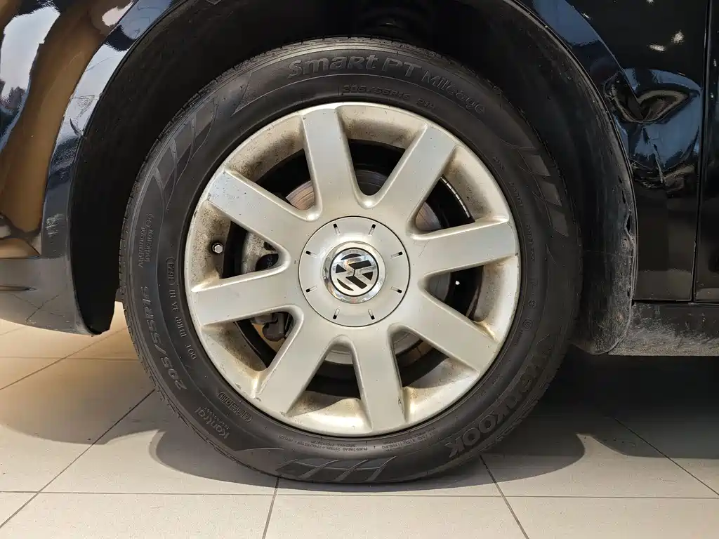Volkswagen Touran 2011 1.4T Manual Zhishang Edition 5-seater
