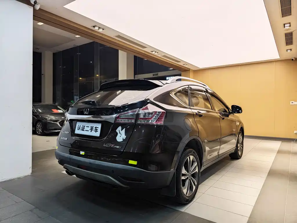 Luxgen U6 SUV 2014 1.8T Supreme Edition