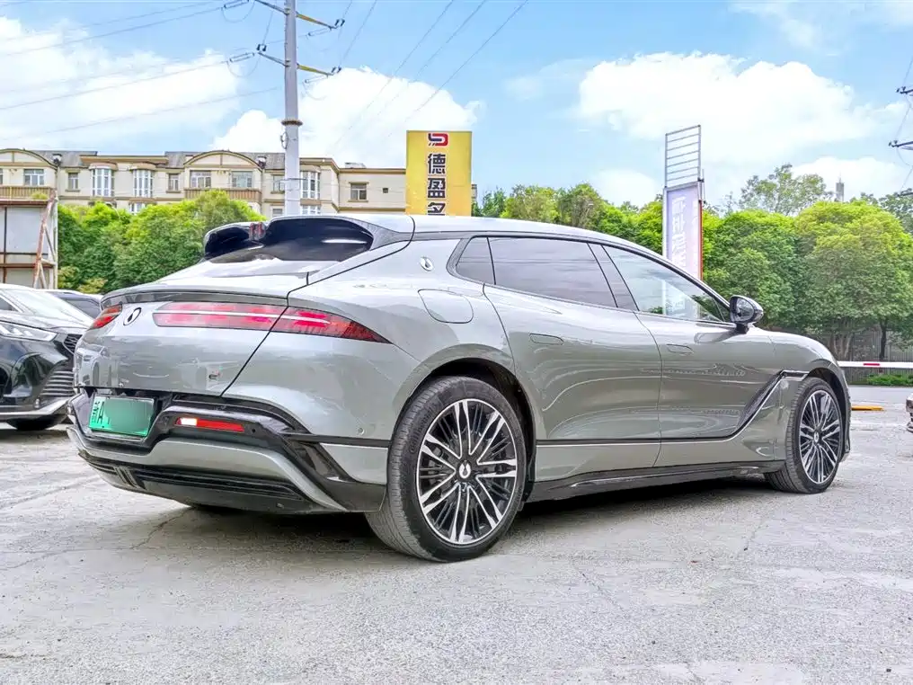 Denza Z9GT 2024 1100 AWD Ultra