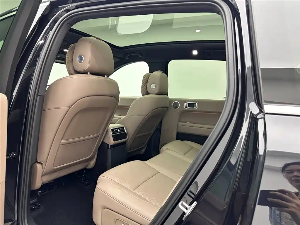 Li Auto L6 2025 Max Intelligent Edition