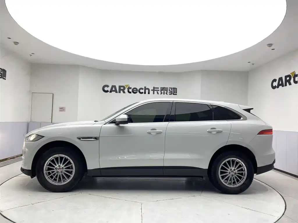 Jaguar F-PACE 2018 2.0T AWD Urban Prestige Edition