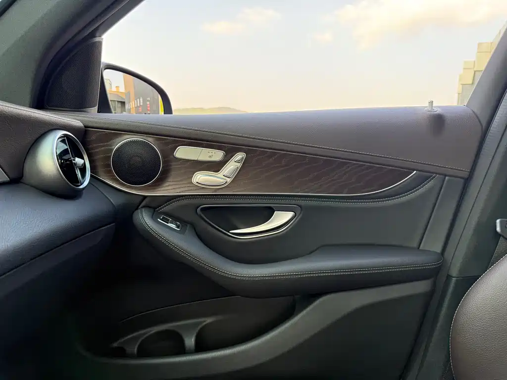 Mercedes-Benz GLC 2020 GLC 260 L 4MATIC Luxury
