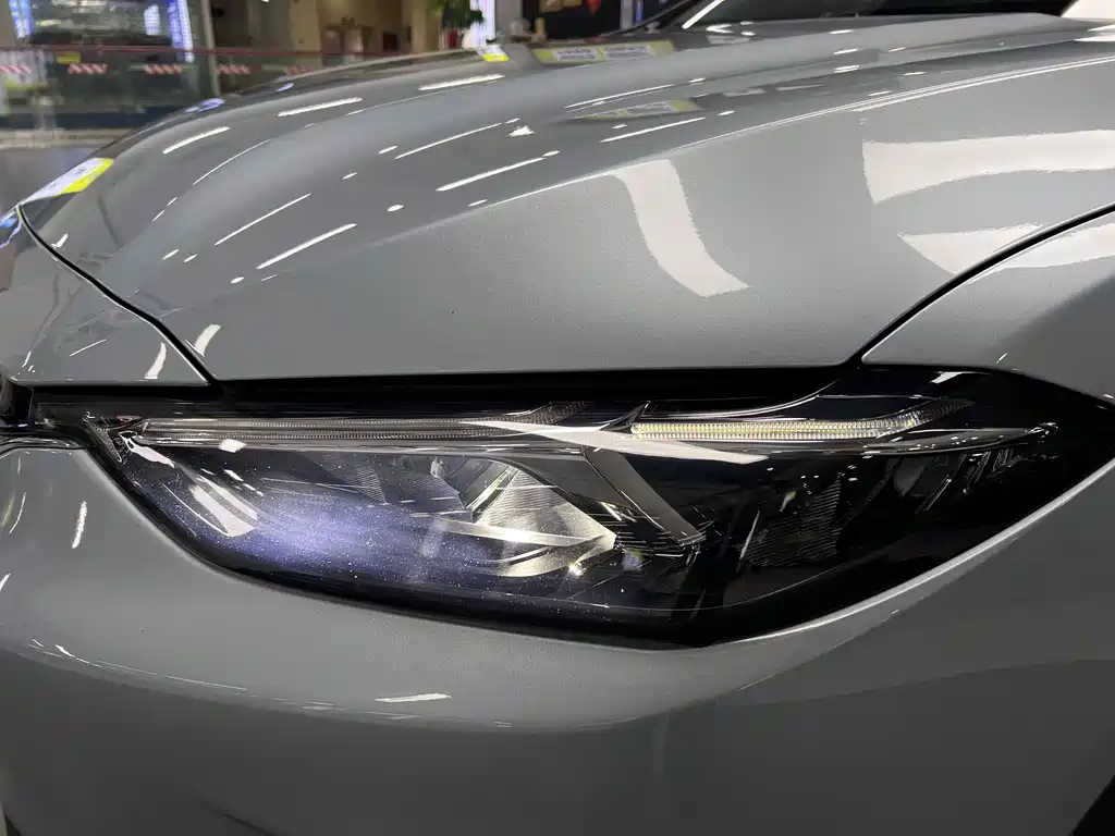 Chevrolet Menlo 2022 Nebula Edition