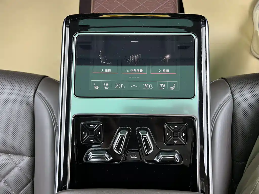 Audi A8L 2024 55 TFSI quattro Flagship