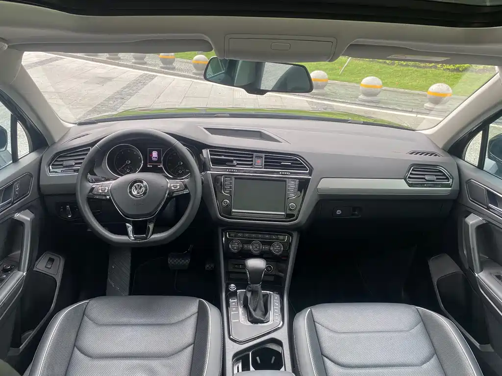 Tiguan L 2018 Facelift 330TSI Automatic FWD Flagship Edition