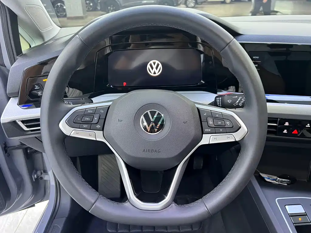 Volkswagen Golf 2023 280TSI DSG Pro
