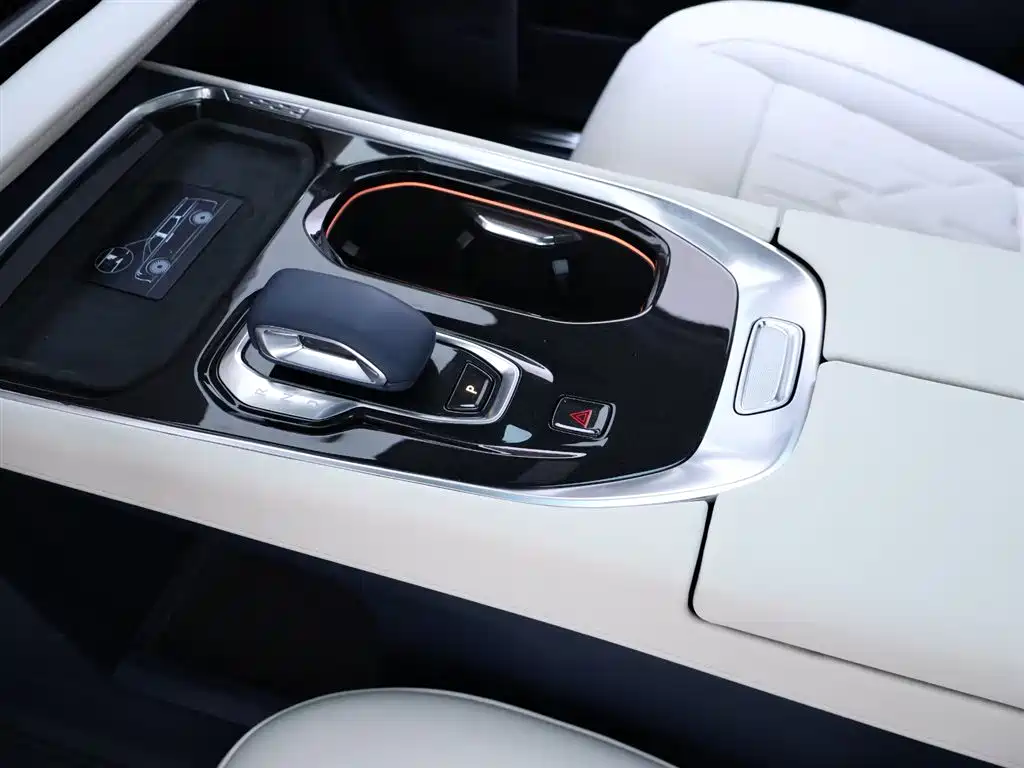 Zeekr 009 2024 7-Seater Aisle Edition AWD 108kWh