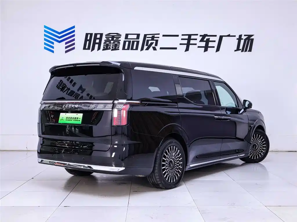 Zeekr 009 2024 7-Seater Aisle Edition AWD 108kWh