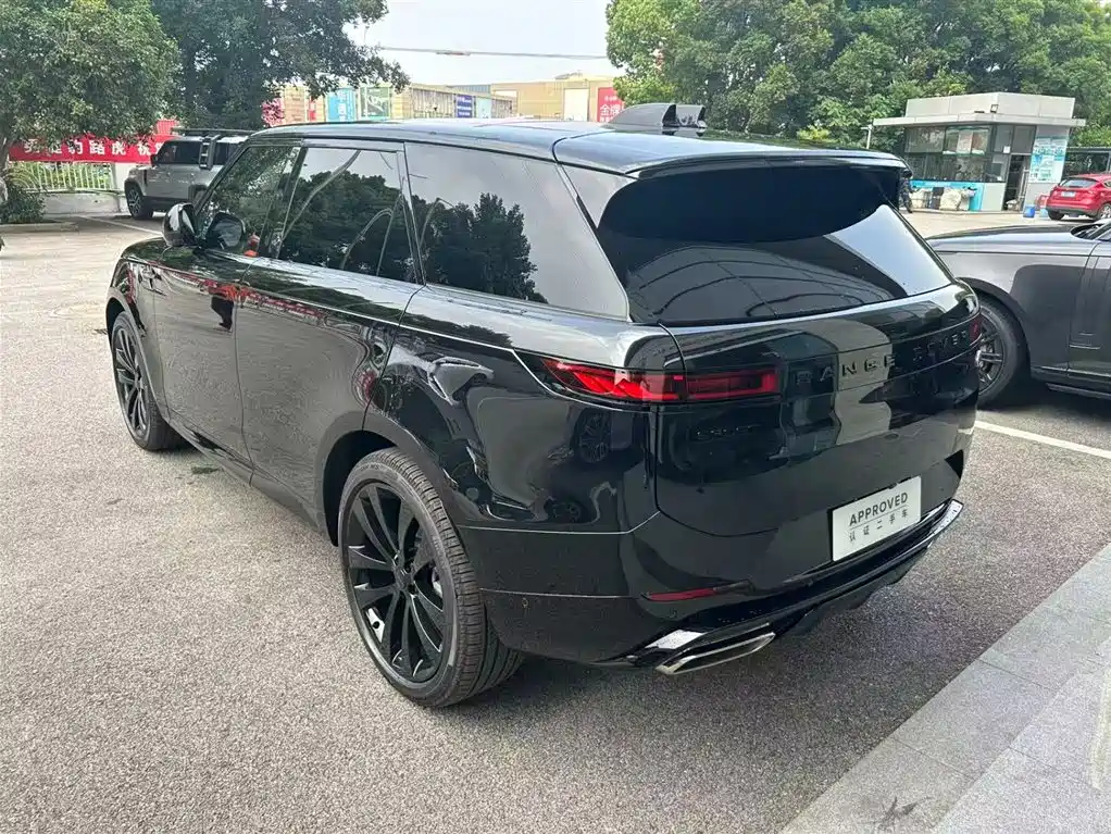 2026 Range Rover Sport 400PS Dynamic SE