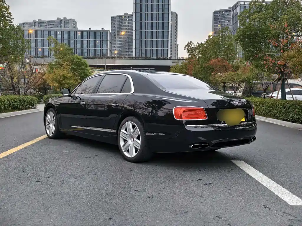 Bentley Flying Spur 2015 4.0T V8 Standard Edition