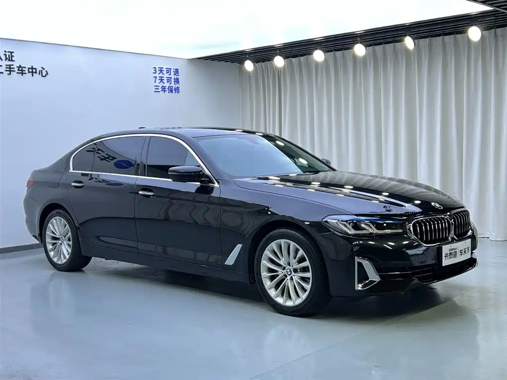 BMW 5 Series 2019 525Li Luxury Package