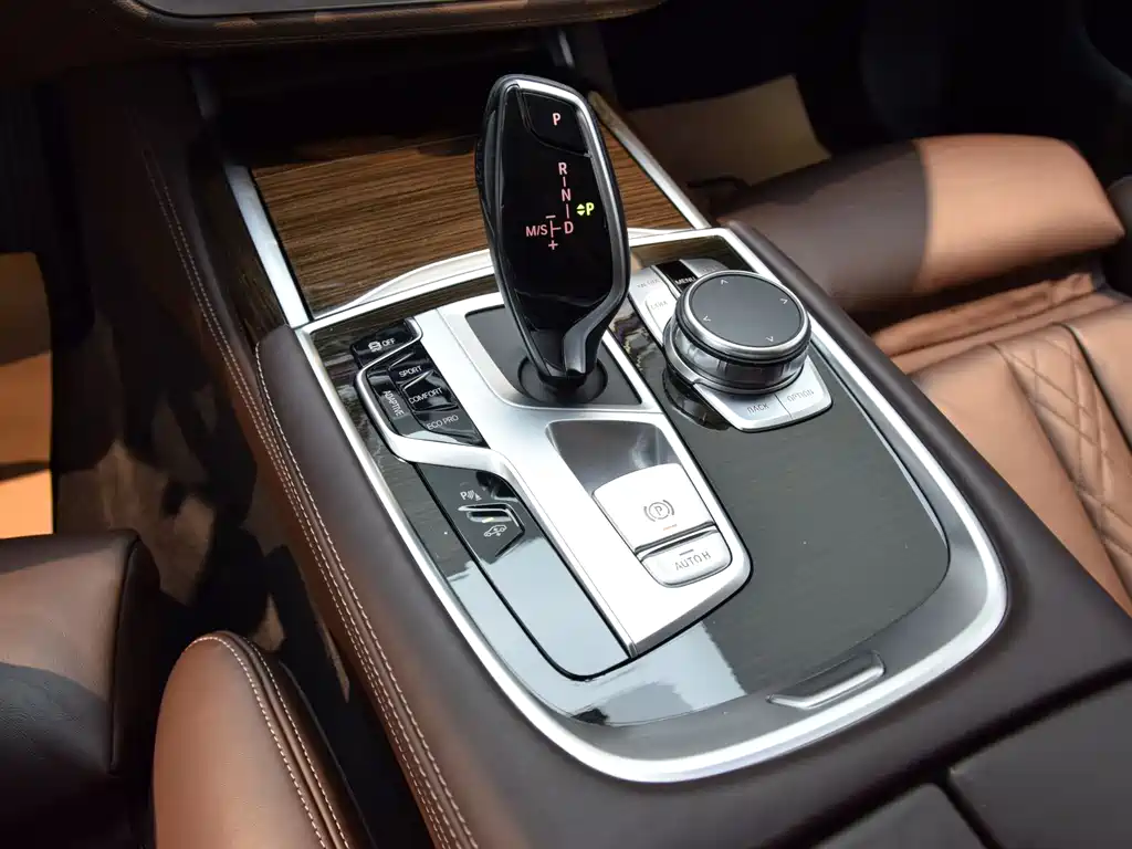 BMW 7 Series 2021 730Li Luxury Package