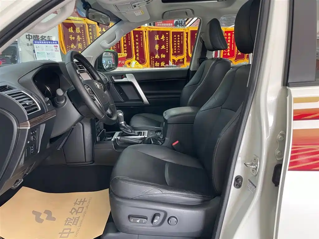 Prado 2019 3.5L Automatic TX-L Premium Edition Rear-Mounted Spare Tire