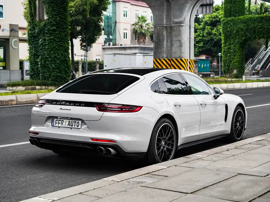 Porsche Panamera 2017 3.0T