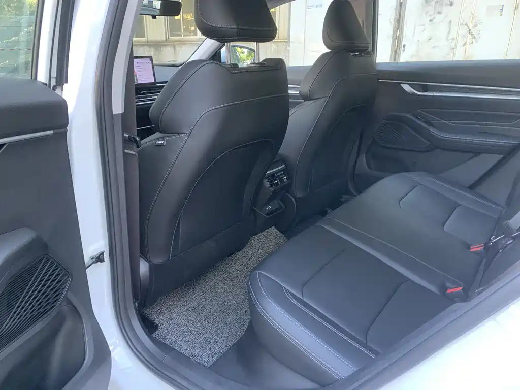 Emgrand 2026 4 Million Commemorative Edition 1.5L CVT Beyond