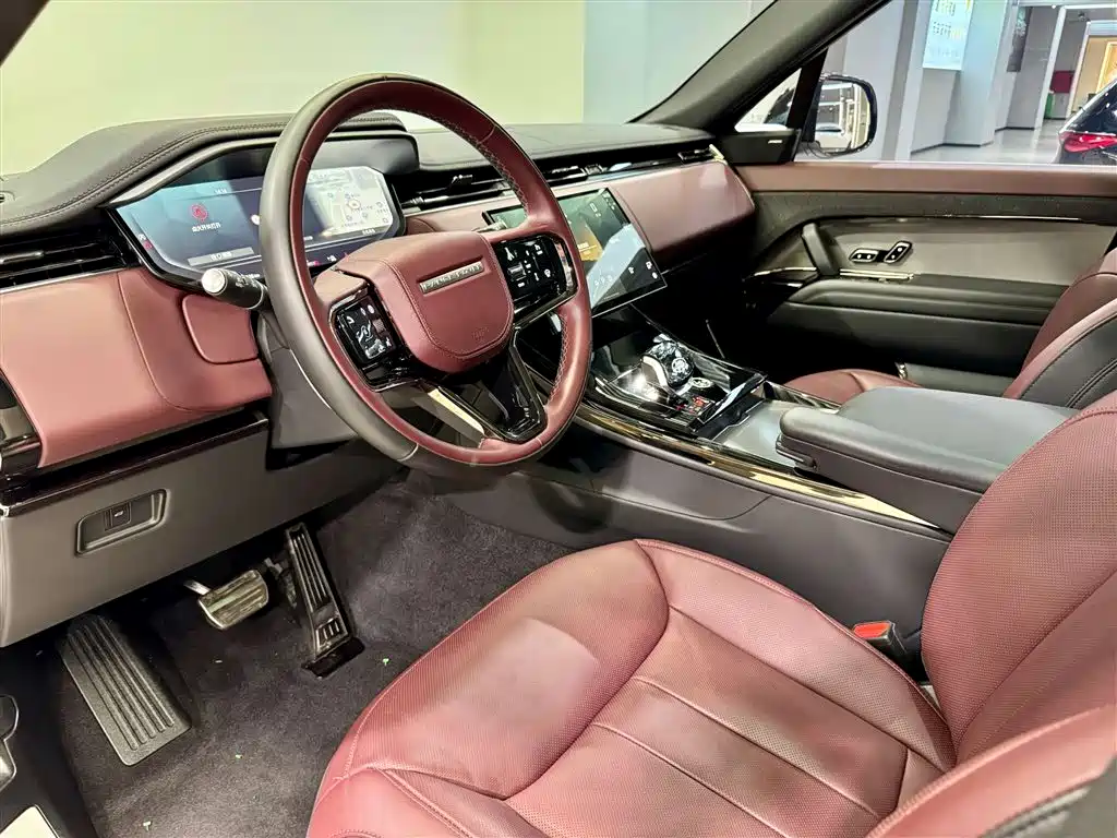Range Rover Sport 2024 400PS Dynamic SE