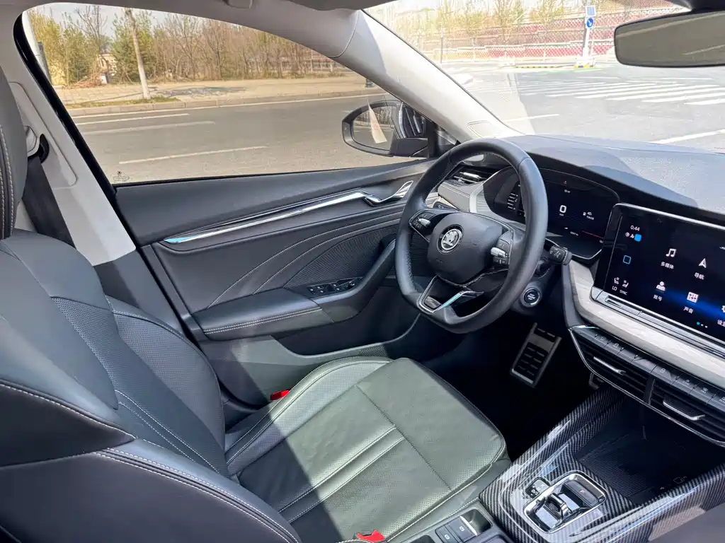 Skoda Octavia 2021 PRO TSI280 DSG Flagship Edition