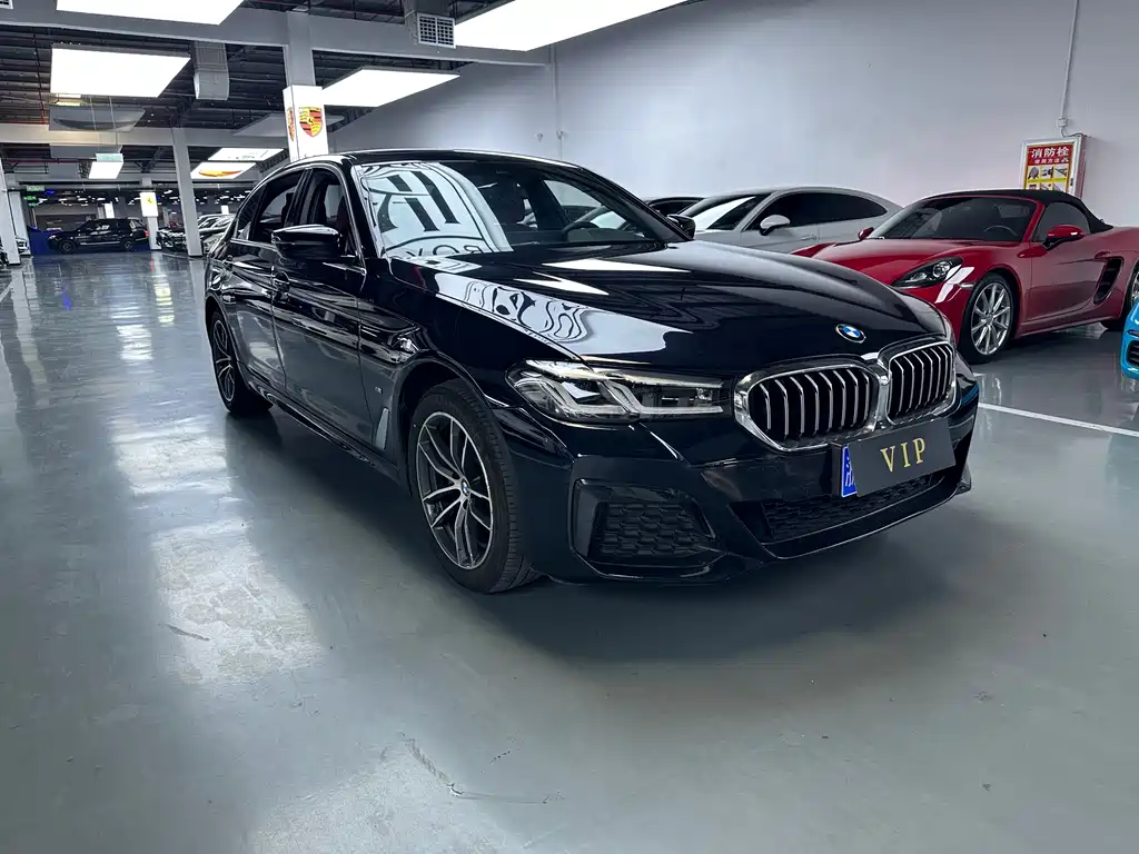 BMW 5 Series 2022 Facelift II 525Li M Sport Package