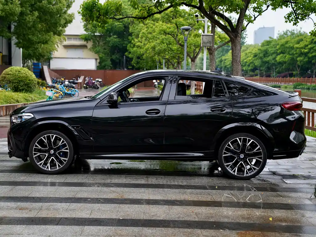 BMW X6 M 2022