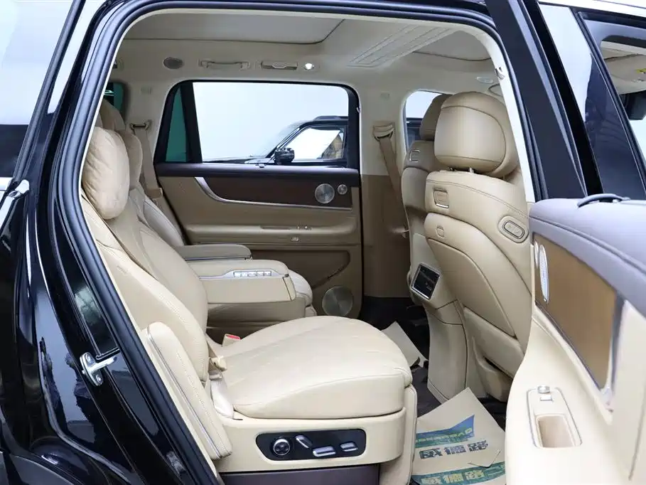 AITO M9 2025 EREV Ultra Edition 52kWh 6-Seater with 192-Line LiDAR