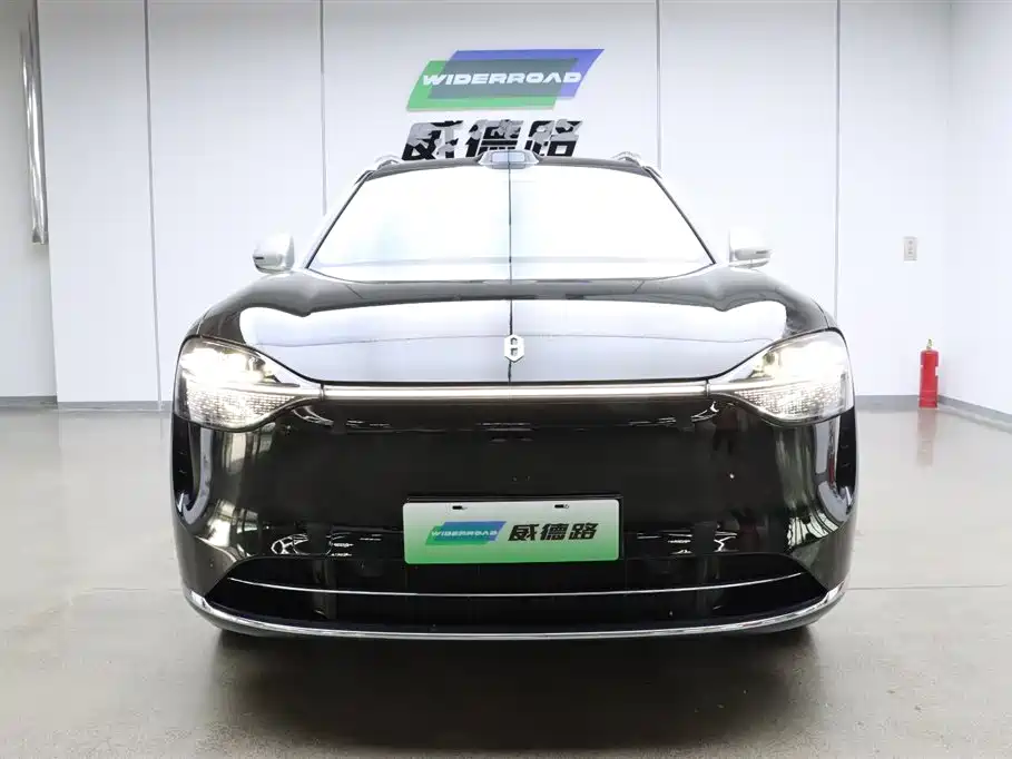 AITO M9 2025 EREV Ultra Edition 52kWh 6-Seater with 192-Line LiDAR