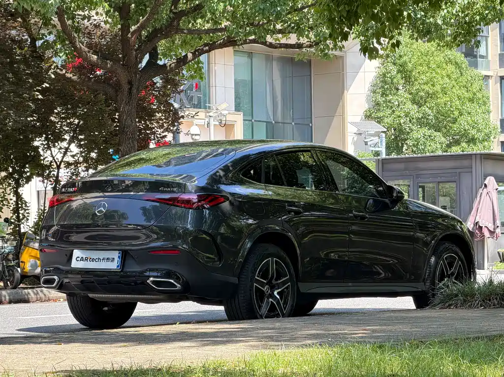 Mercedes-Benz GLC Coupe 2024 GLC 260 4MATIC Coupe SUV
