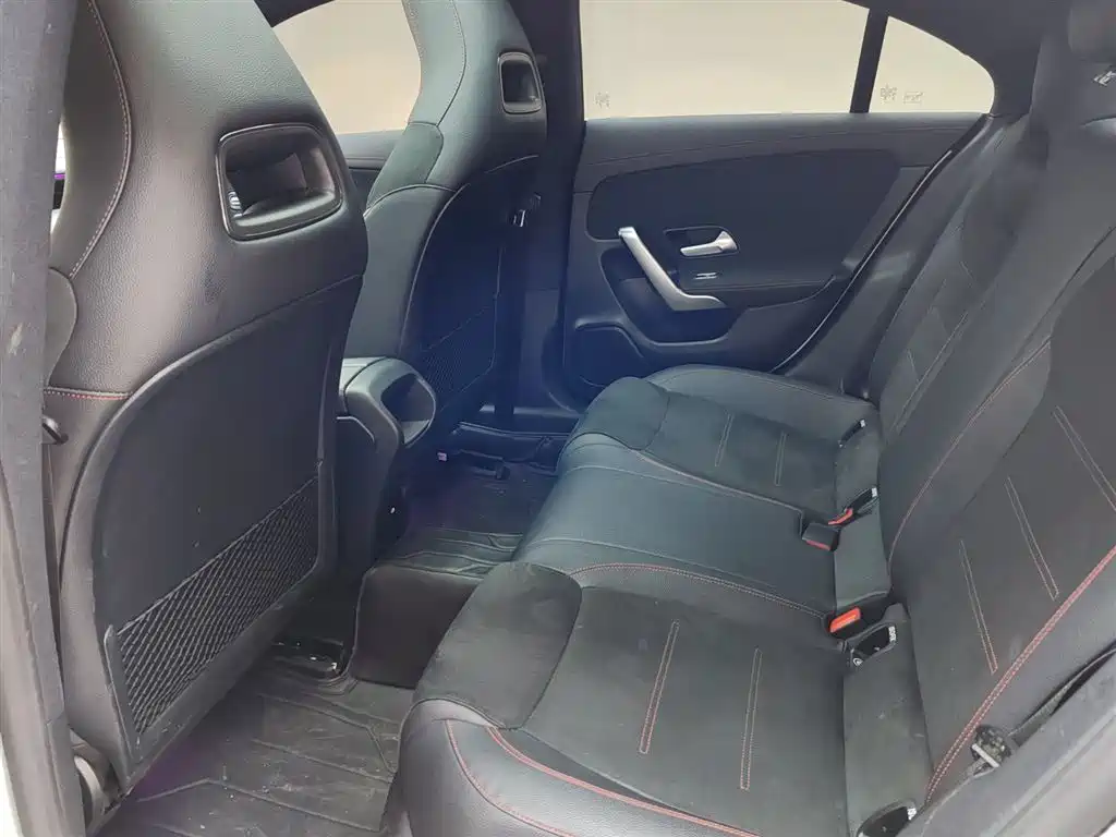 Mercedes-Benz CLA 200 2024 Model