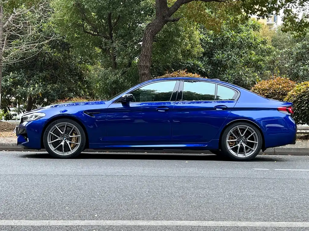 BMW M5 2021