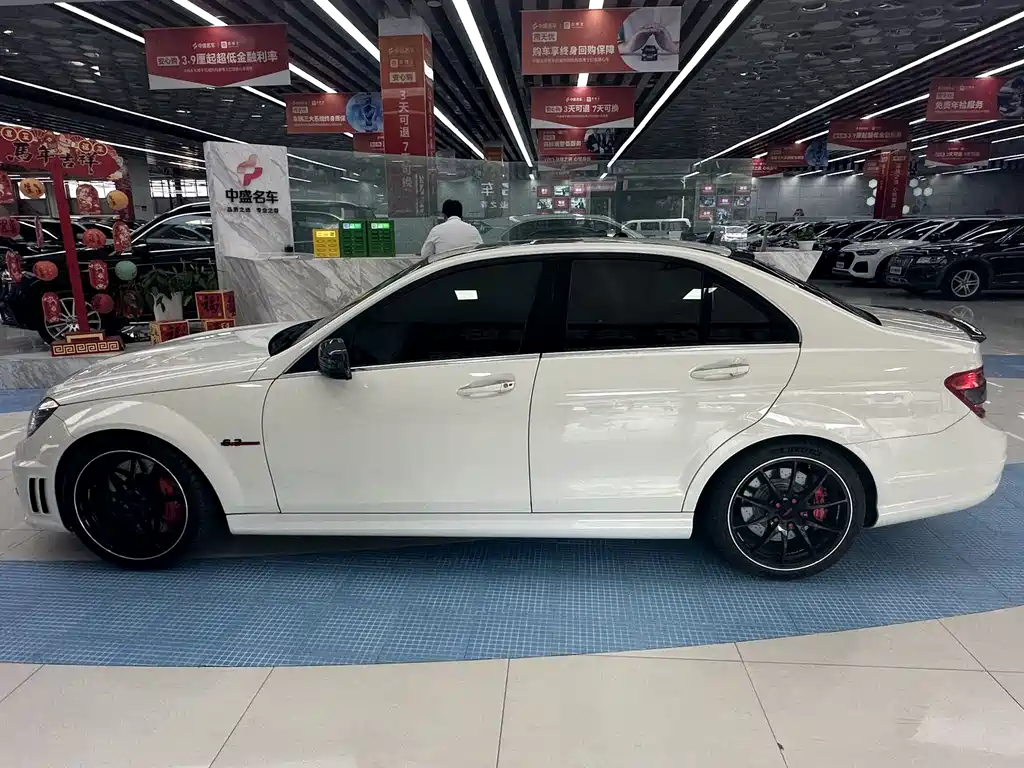 Mercedes-Benz C-Class AMG 2010 AMG C 63 Dynamic Edition Enhanced Version