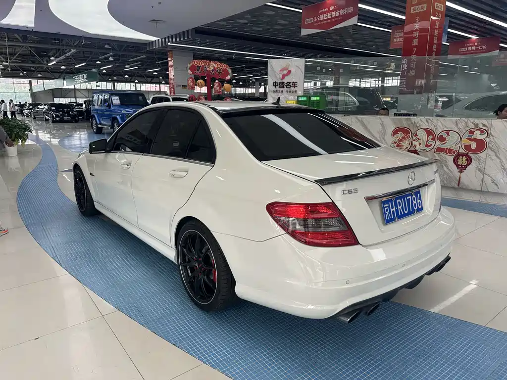 Mercedes-Benz C-Class AMG 2010 AMG C 63 Dynamic Edition Enhanced Version