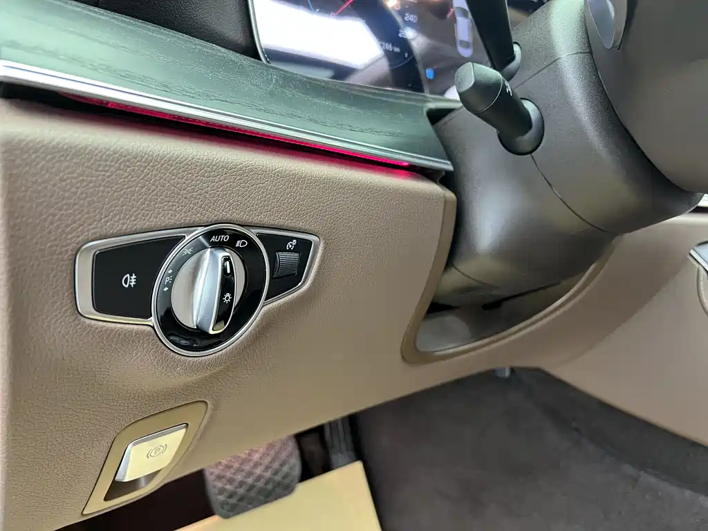 Mercedes-Benz E-Class 2022 E 300 L Fashion