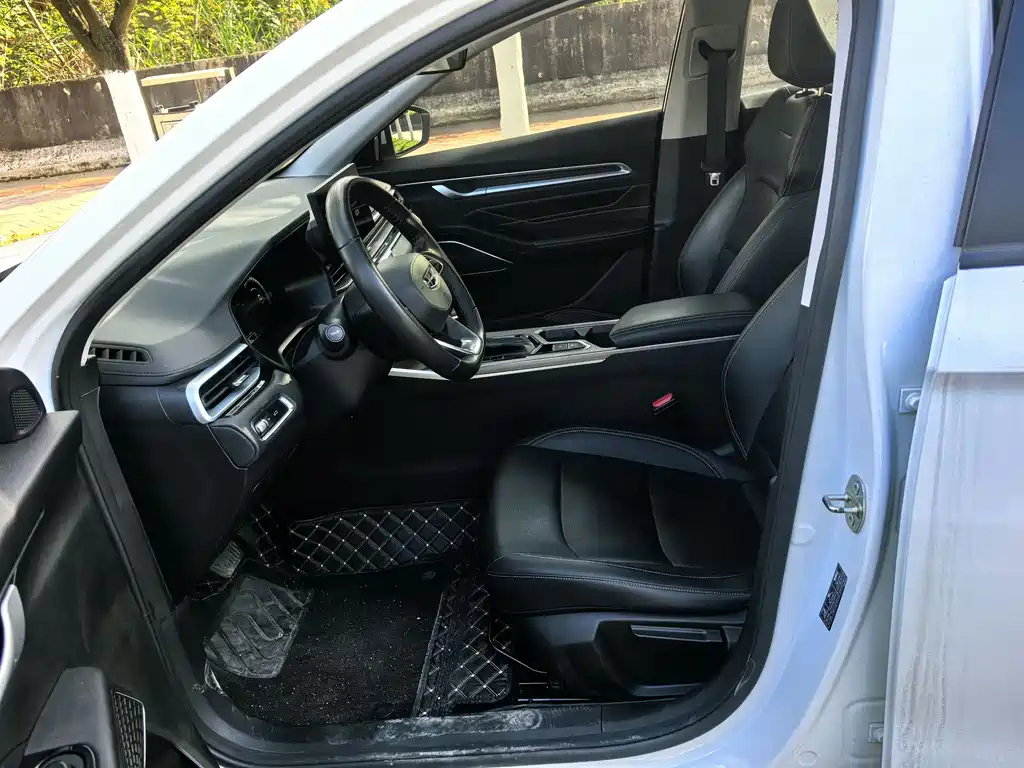 Geely Emgrand 2022 4th Gen 1.5L CVT Elite