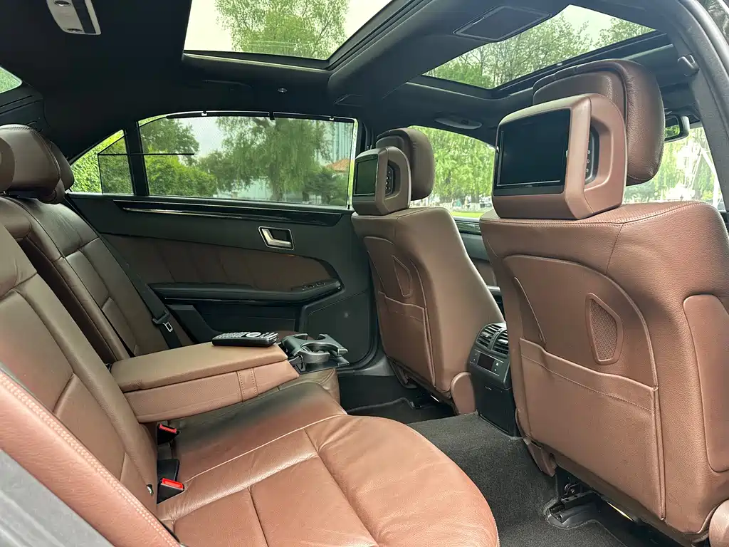 Mercedes-Benz E-Class 2012 E 300 L Fashion